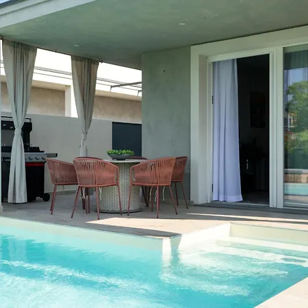 Sofia With Private Pool In Sirmione Garda Villa San Martino della Battaglia